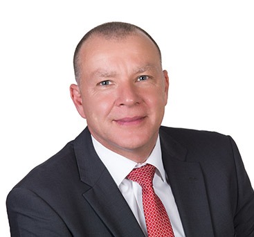 Thomas Strohmer, Bankkaufmann